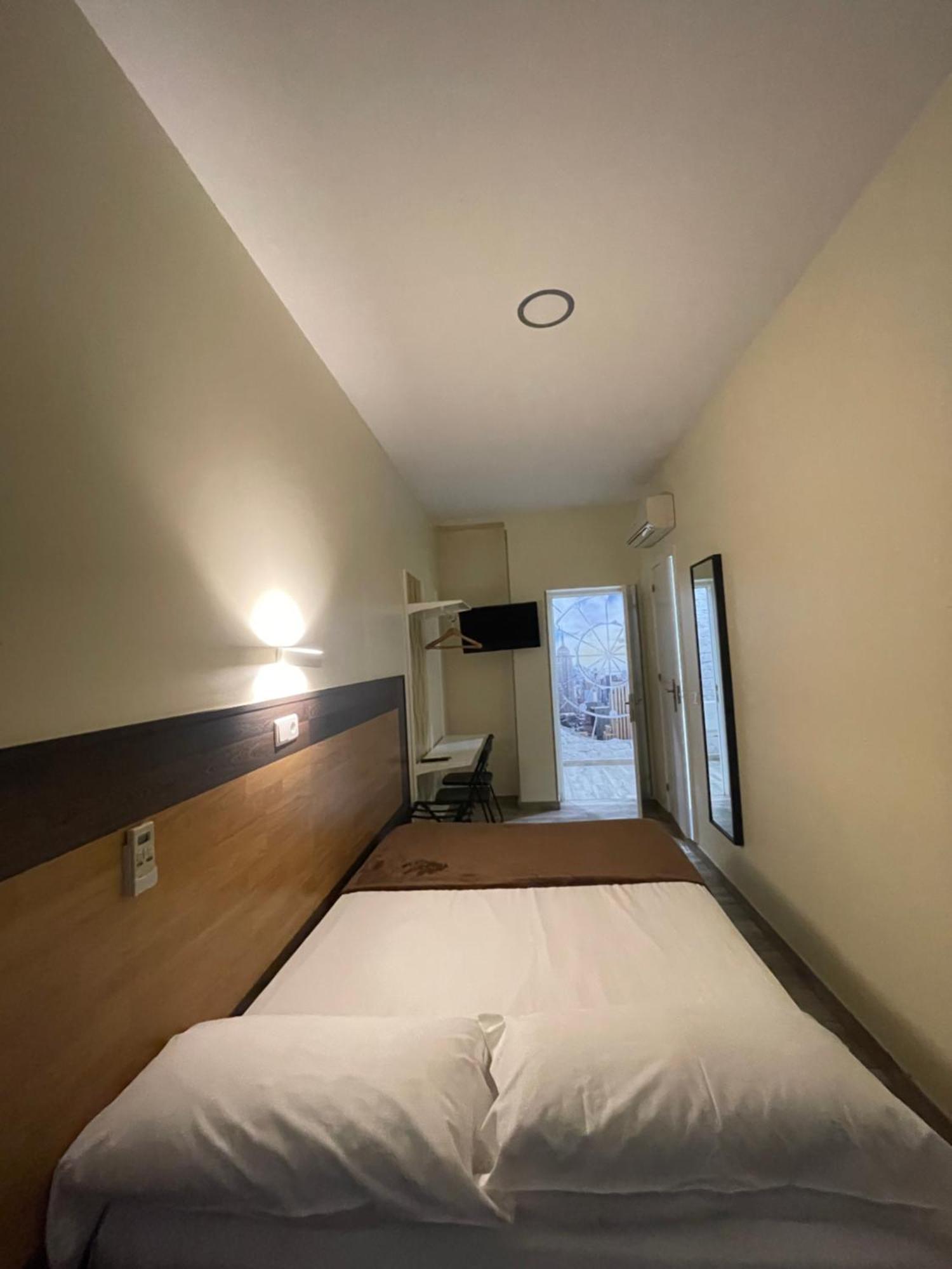 Hostal Oliver Madrid Eksteriør bilde