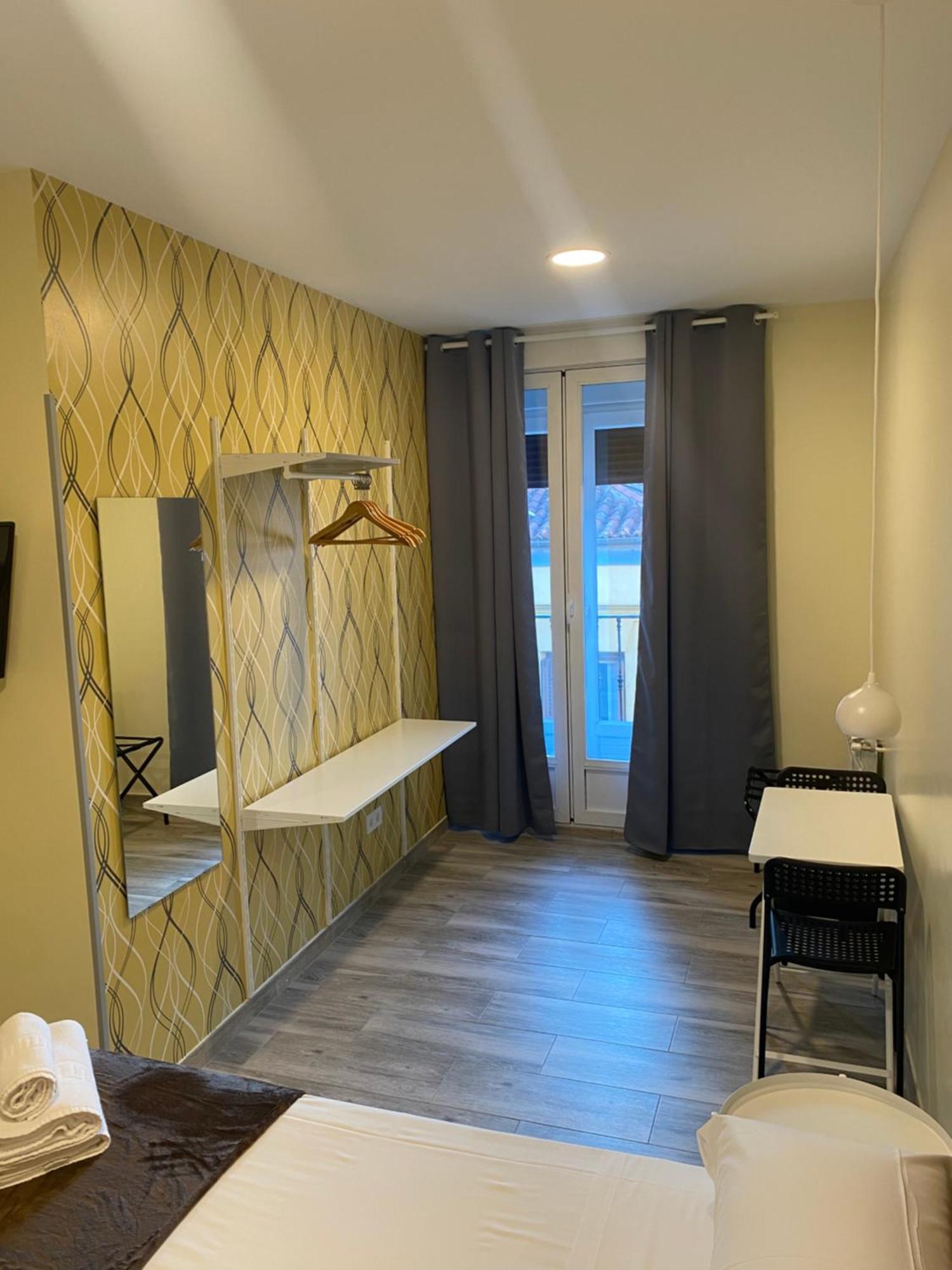 Hostal Oliver Madrid Eksteriør bilde