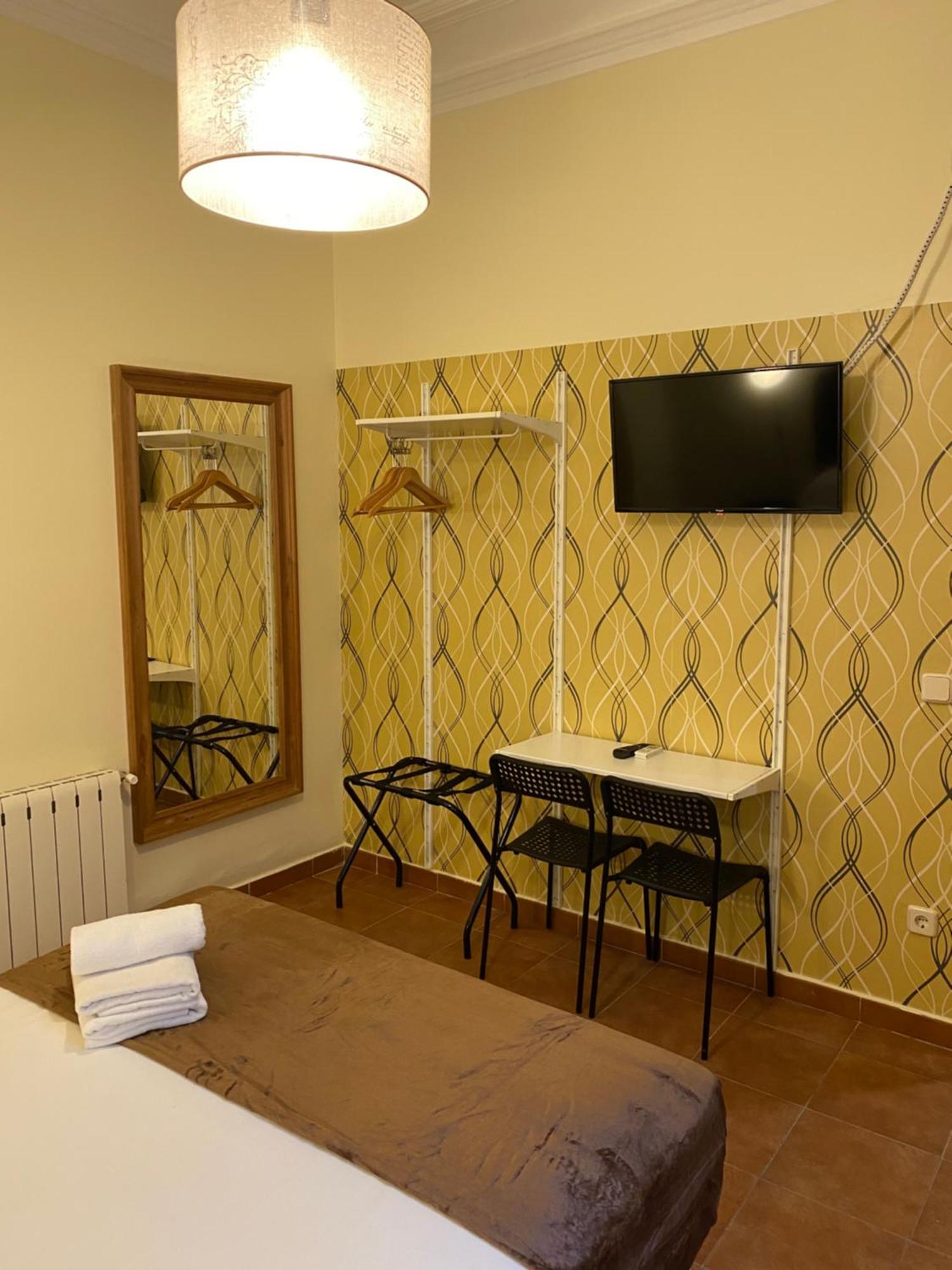 Hostal Oliver Madrid Eksteriør bilde