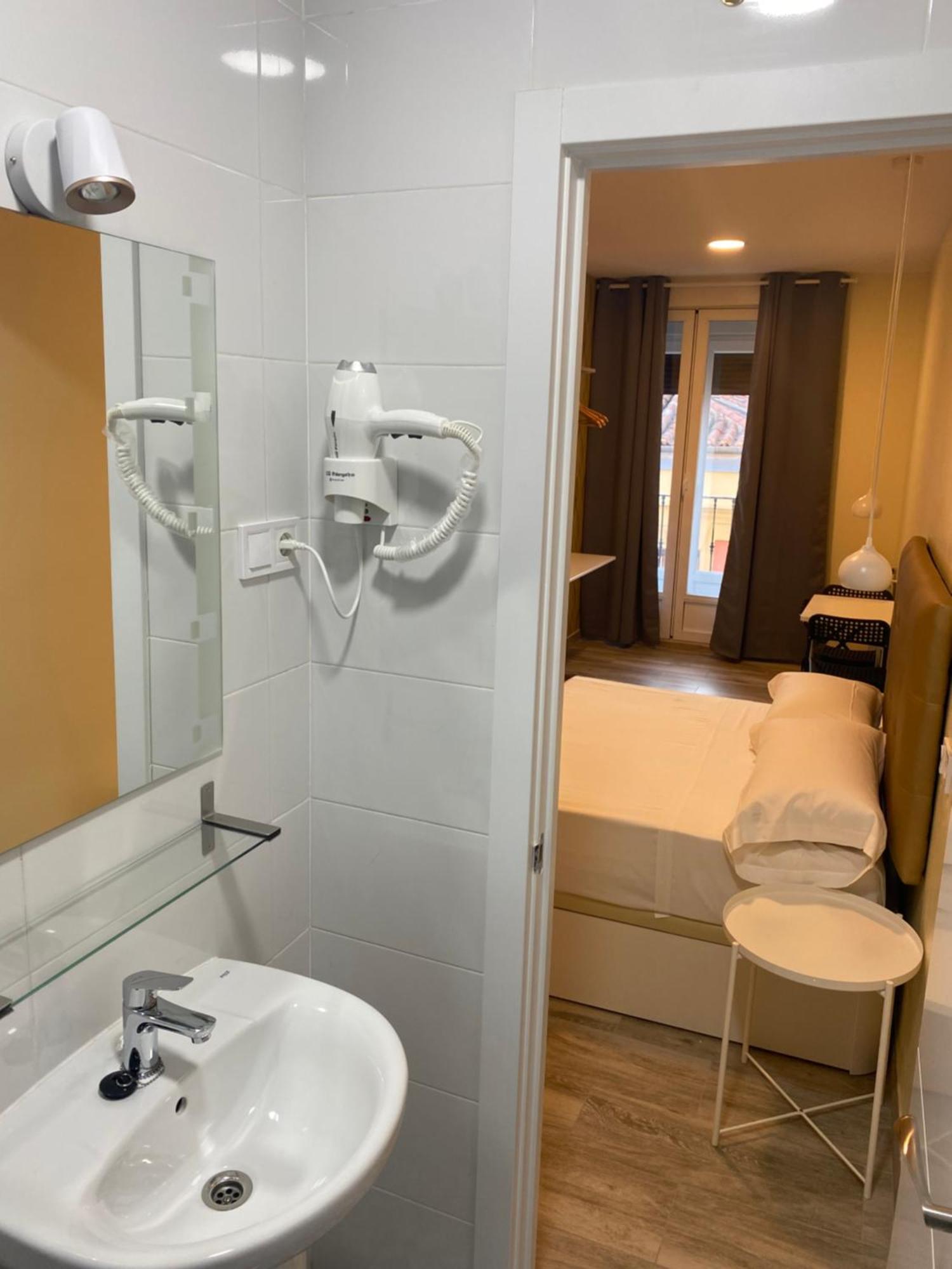 Hostal Oliver Madrid Eksteriør bilde