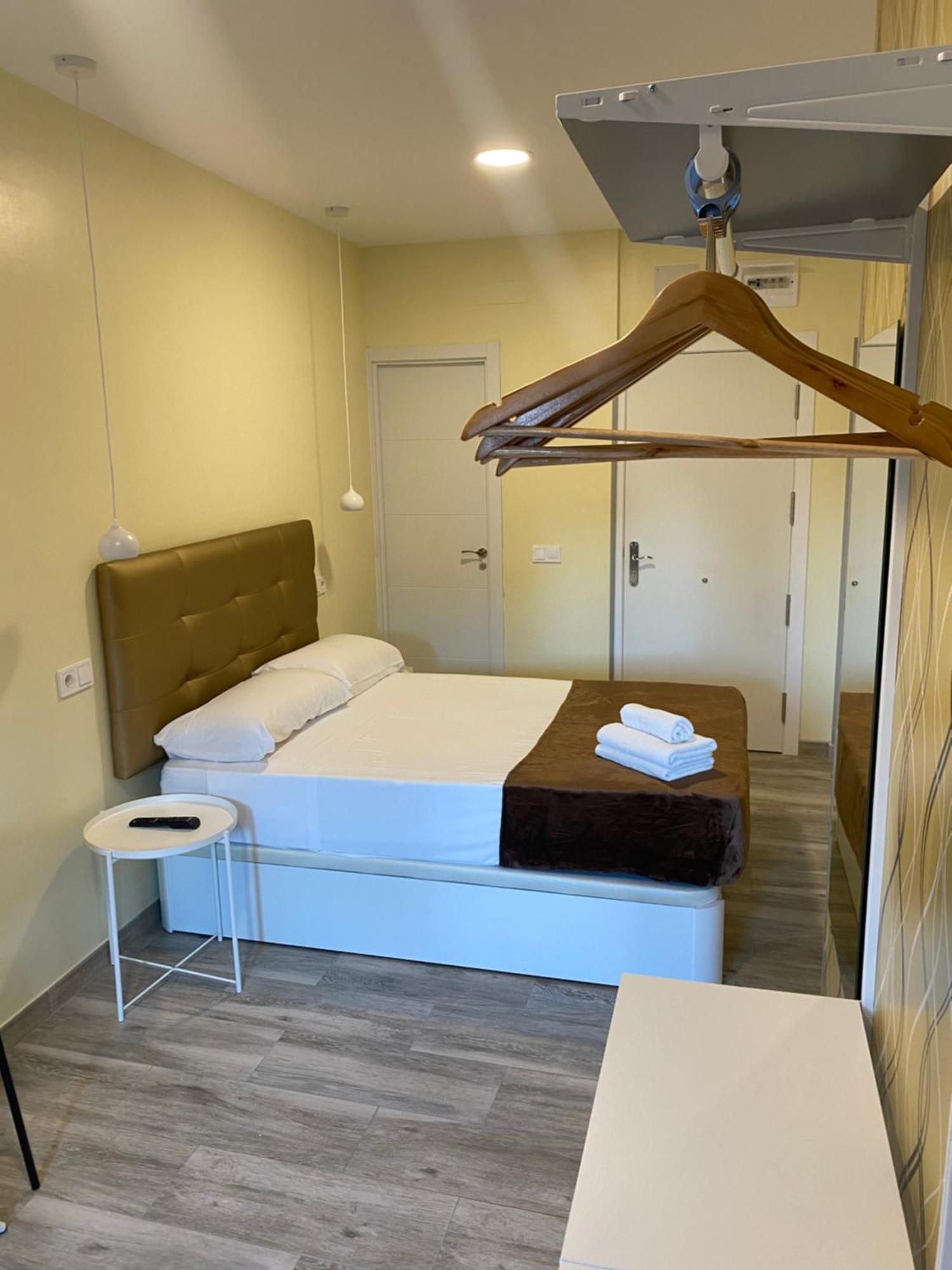 Hostal Oliver Madrid Eksteriør bilde