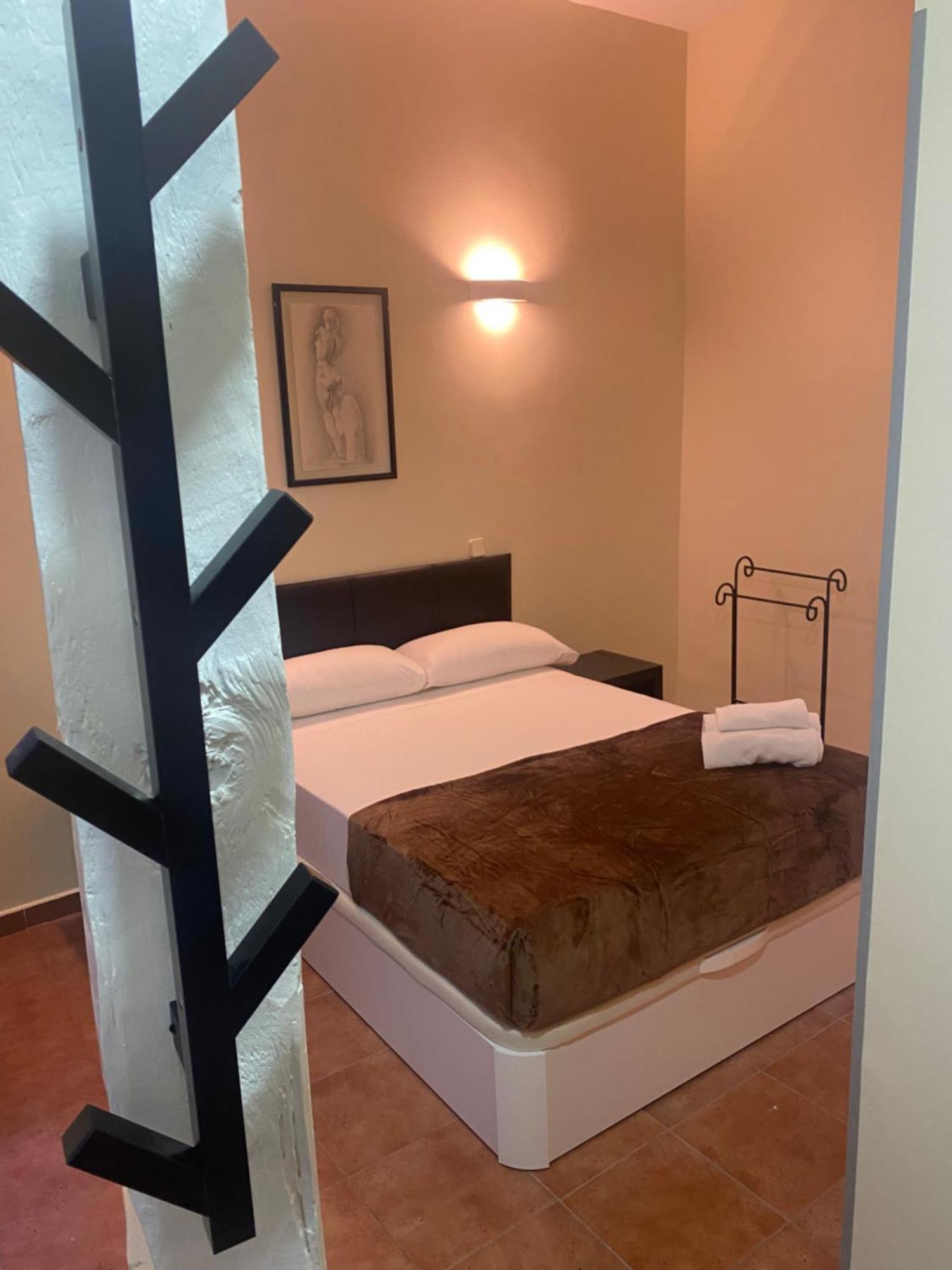 Hostal Oliver Madrid Eksteriør bilde